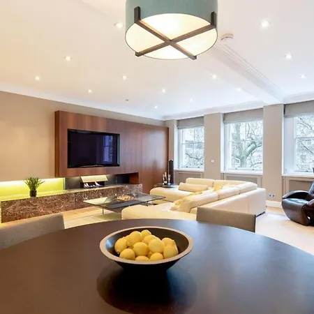 Апартаменты Spacious 4-bedroom In *